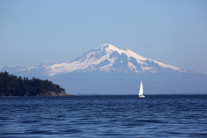 sailing under rainier