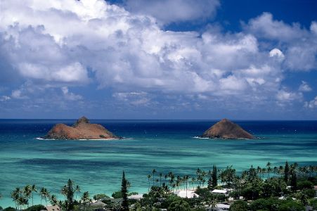 A view of Oahu, Lanikai and the Mouku Lua Islands in Hawaii