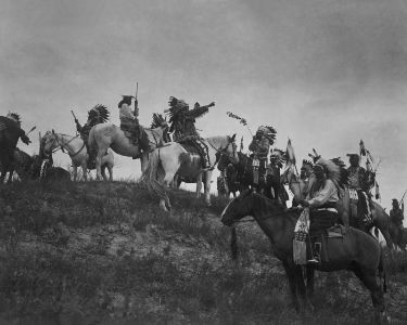 1907 Planning a Raid