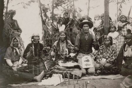 1911 Columbia tribe, playing cha
