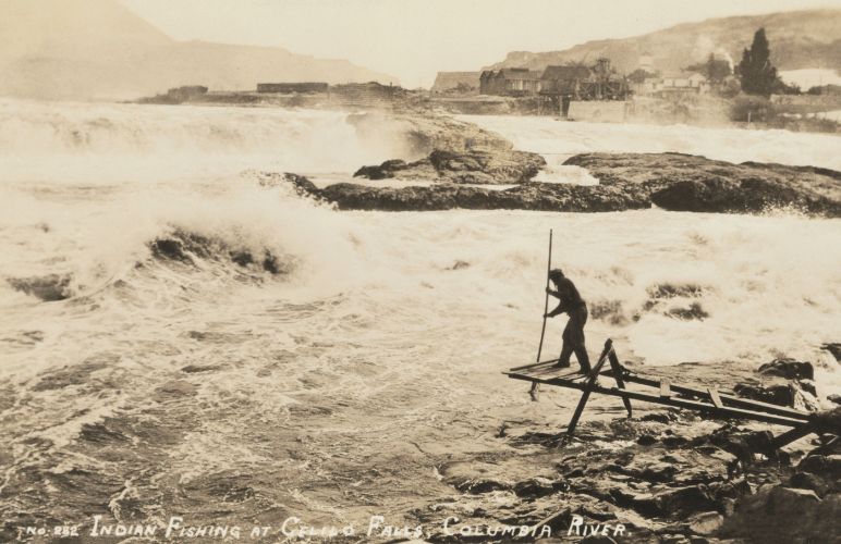 1929  Fishing Celilo Falls Colum
